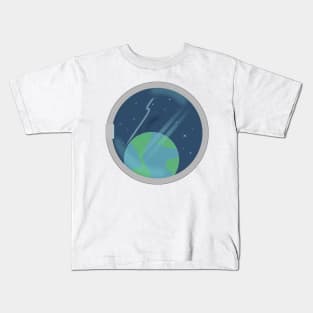 On my way, earth from space Kids T-Shirt